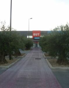 Entretien d'espaces verts pour enseignes