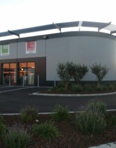 Entretien d'espaces verts pour magasins