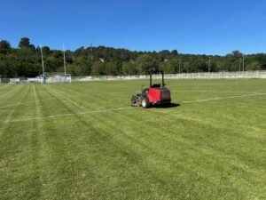 Service de tonte stade de rugby